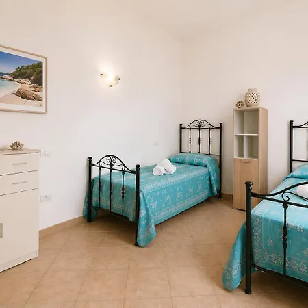 Апартаменти Two Bedroom With Pool Taty Порто-Черво