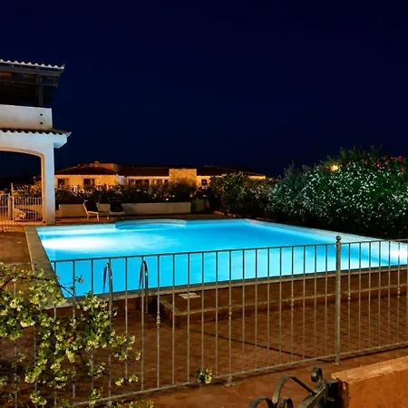 Apartman Two Bedroom With Pool Taty *